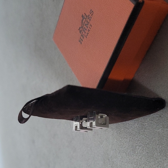 Hermes Baby Pink H Block Earrings - Picture 3 of 6